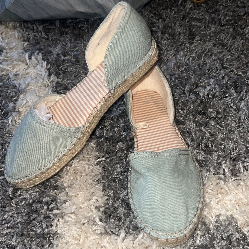 Light Blue Espadrille Flats new without tag size 7 Gap brand